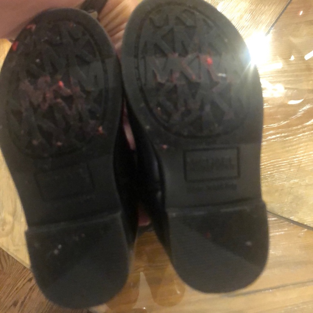 Boots - Picture 3 of 7